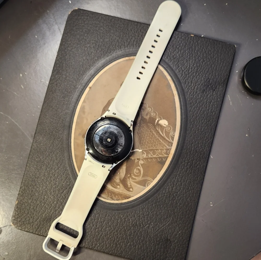 Samsung Galaxy watch 4 - Picture 7 of 10